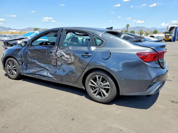 3KPF24AD4RE750034 2024 KIA FORTE - Image 2