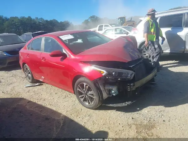 3KPF24AD4RE750955 2024 KIA FORTE - Image 1