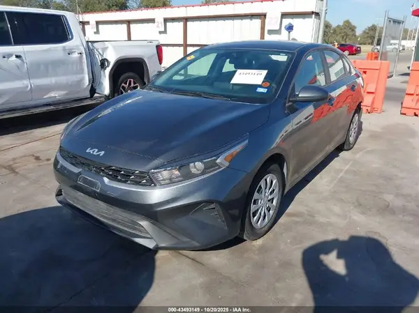 3KPF24AD4RE751376 2024 KIA FORTE - Image 2