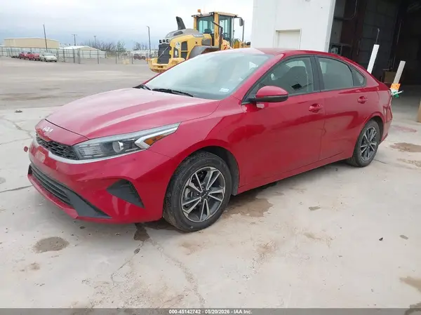 3KPF24AD4RE752561 2024 KIA FORTE - Image 2