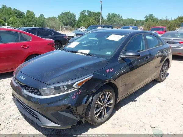 3KPF24AD4RE752639 2024 KIA FORTE - Image 2