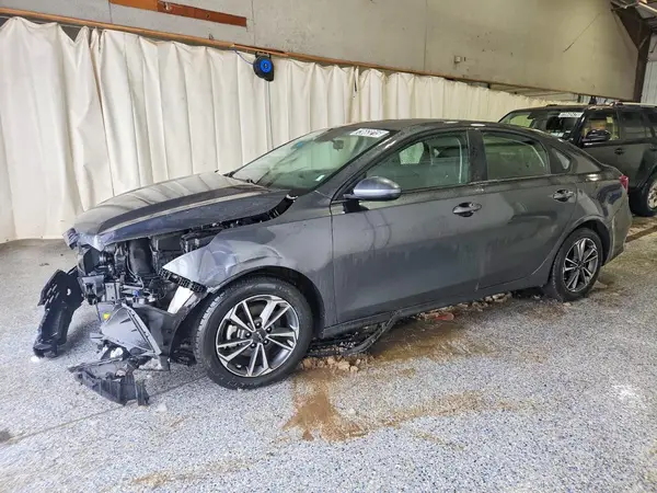 3KPF24AD4RE753662 2024 KIA FORTE - Image 1