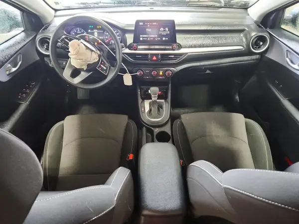 3KPF24AD4RE753662 2024 KIA FORTE - Image 8