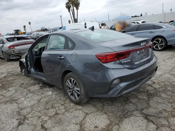 3KPF24AD4RE755170 2024 KIA FORTE - Image 2