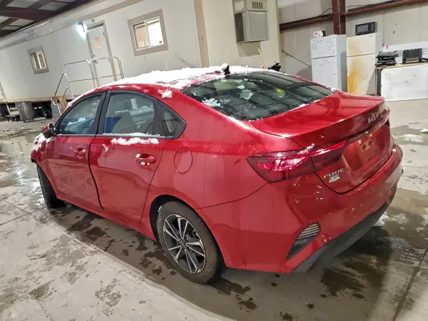 3KPF24AD4RE756271 2024 KIA FORTE - Image 2