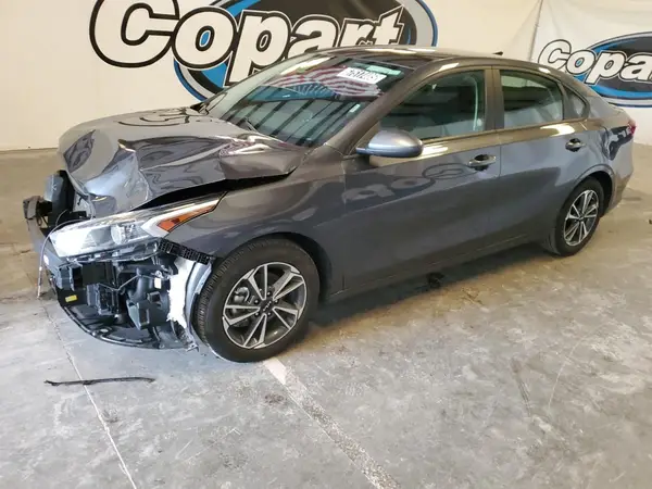 3KPF24AD4RE756514 2024 KIA FORTE - Image 1