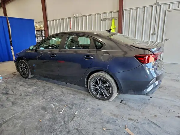 3KPF24AD4RE756805 2024 KIA FORTE - Image 2