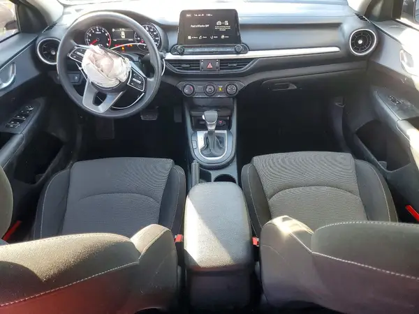 3KPF24AD4RE757713 2024 KIA FORTE - Image 8
