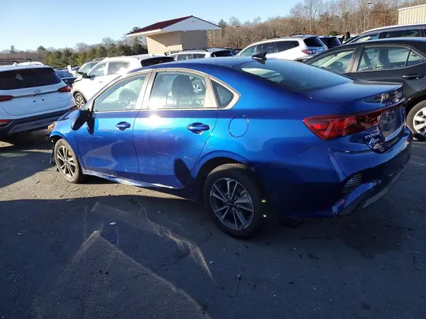 3KPF24AD4RE757761 2024 KIA FORTE - Image 2