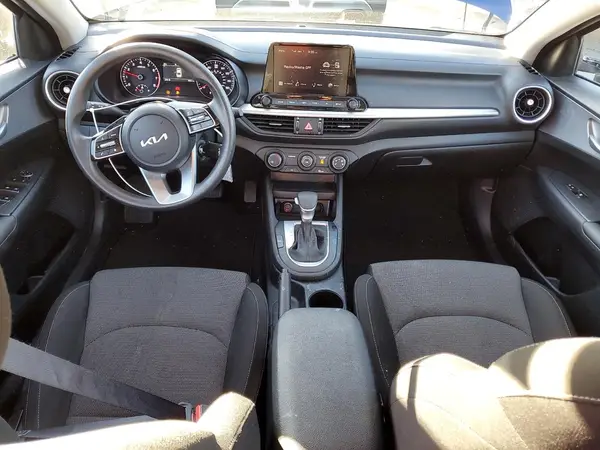 3KPF24AD4RE757761 2024 KIA FORTE - Image 8