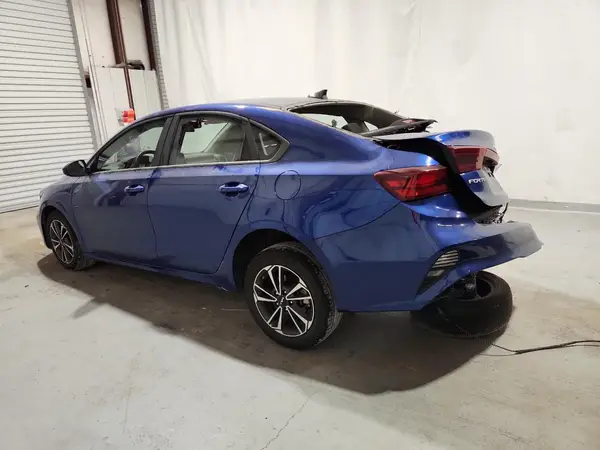 3KPF24AD4RE758666 2024 KIA FORTE - Image 2