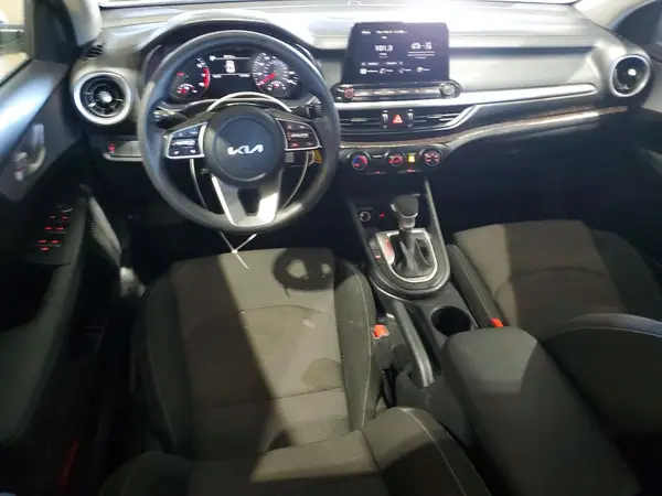 3KPF24AD4RE760577 2024 KIA FORTE - Image 8
