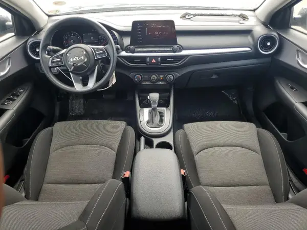 3KPF24AD4RE762149 2024 KIA FORTE - Image 8