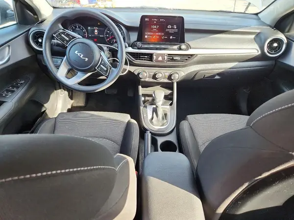 3KPF24AD4RE762684 2024 KIA FORTE - Image 8