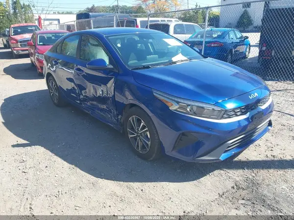 3KPF24AD4RE762975 2024 KIA FORTE - Image 1