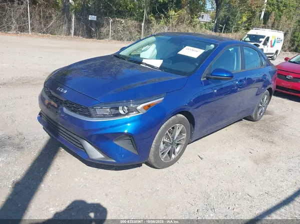 3KPF24AD4RE762975 2024 KIA FORTE - Image 2