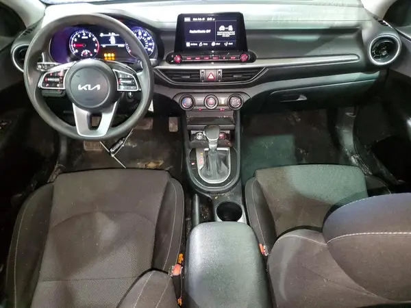 3KPF24AD4RE764189 2024 KIA FORTE - Image 8