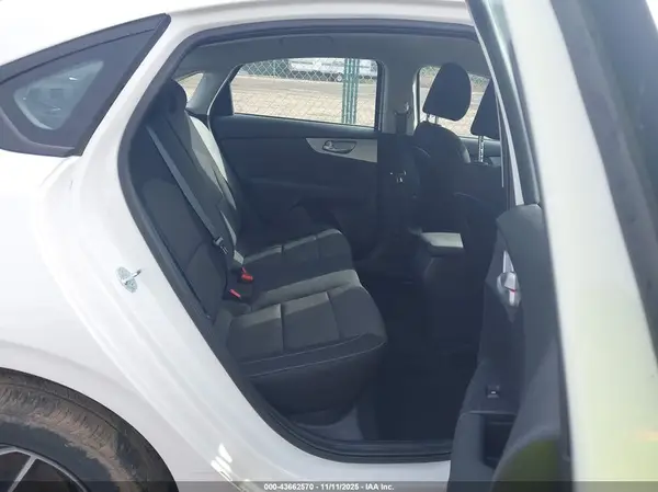 3KPF24AD4RE765441 2024 KIA FORTE - Image 8