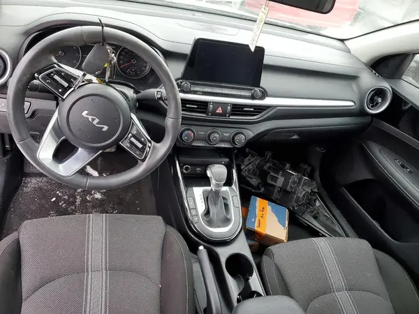 3KPF24AD4RE765617 2024 KIA FORTE - Image 8