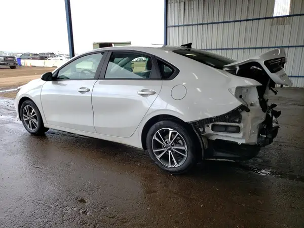 3KPF24AD4RE765777 2024 KIA FORTE - Image 2