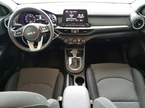 3KPF24AD4RE765777 2024 KIA FORTE - Image 8