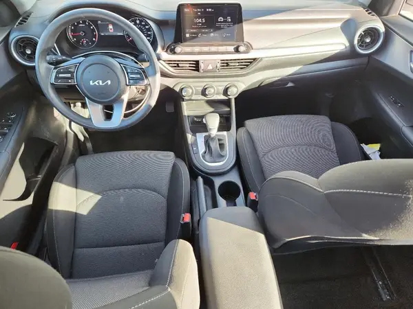 3KPF24AD4RE768047 2024 KIA FORTE - Image 8