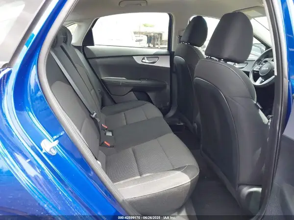 3KPF24AD4RE768128 2024 KIA FORTE - Image 8