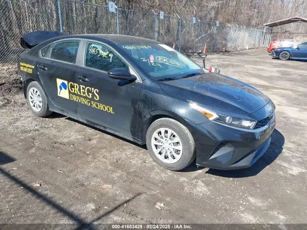 3KPF24AD4RE769361 2024 KIA FORTE - Image 1