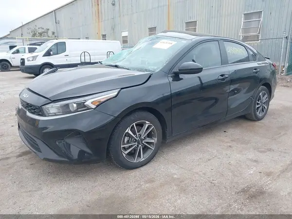 3KPF24AD4RE770011 2024 KIA FORTE - Image 2
