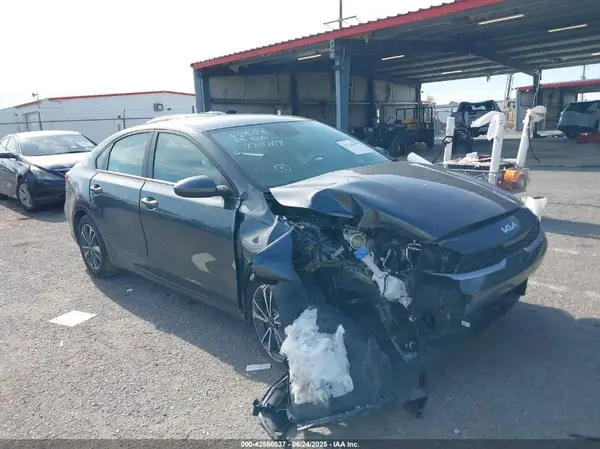 3KPF24AD4RE770767 2024 KIA FORTE - Image 1