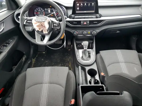 3KPF24AD4RE772891 2024 KIA FORTE - Image 8