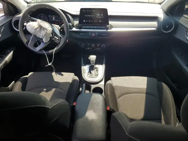 3KPF24AD4RE774284 2024 KIA FORTE - Image 8
