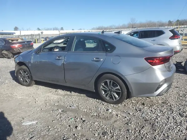 3KPF24AD4RE774382 2024 KIA FORTE - Image 2