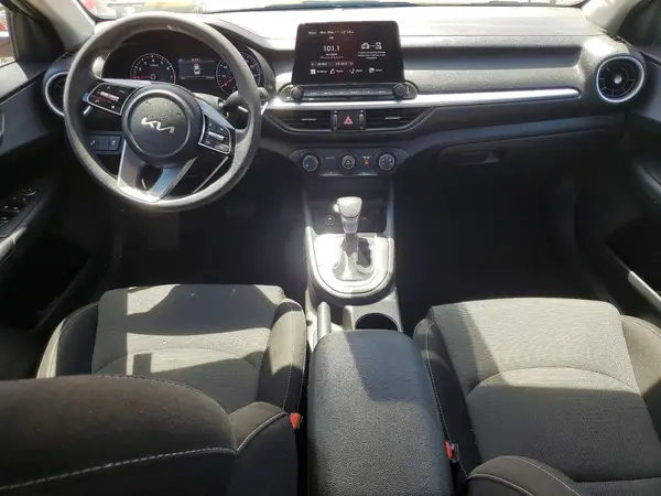 3KPF24AD4RE776665 2024 KIA FORTE - Image 8