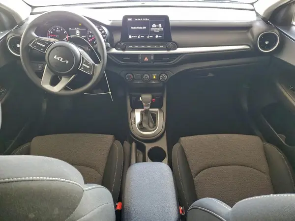 3KPF24AD4RE776827 2024 KIA FORTE - Image 8