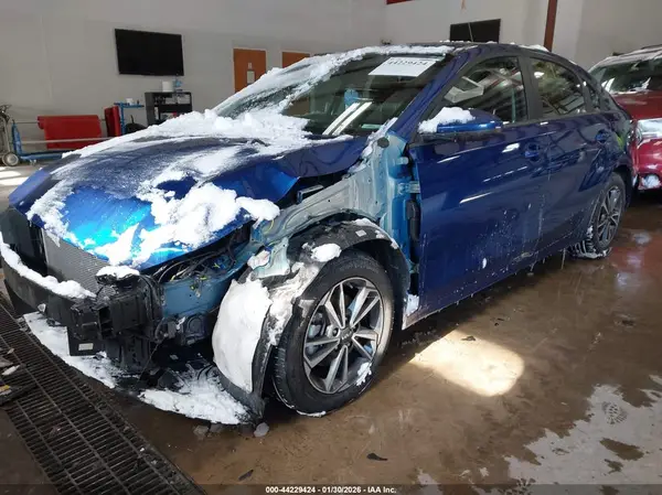 3KPF24AD4RE777167 2024 KIA FORTE - Image 2