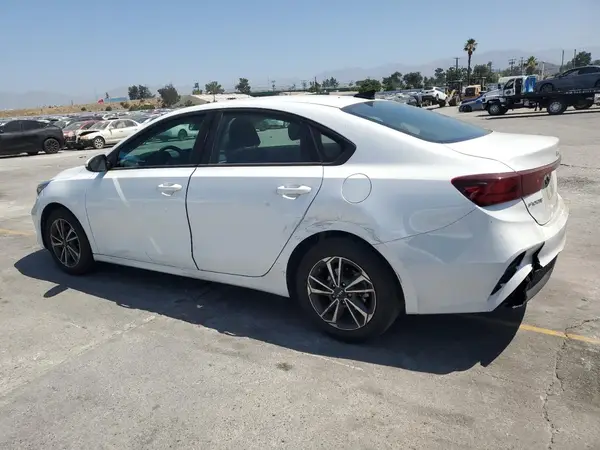3KPF24AD4RE777380 2024 KIA FORTE - Image 2