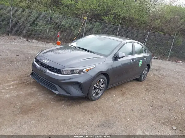 3KPF24AD4RE778996 2024 KIA FORTE - Image 2