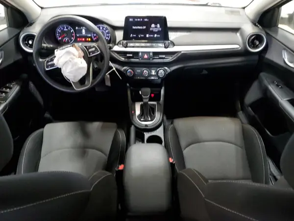3KPF24AD4RE779825 2024 KIA FORTE - Image 8
