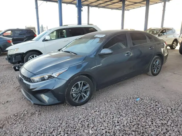 3KPF24AD4RE780019 2024 KIA FORTE - Image 1