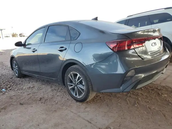 3KPF24AD4RE780019 2024 KIA FORTE - Image 2
