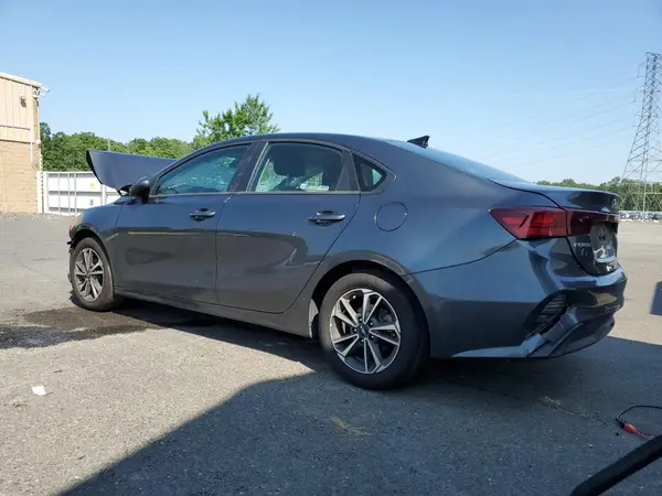 3KPF24AD4RE780537 2024 KIA FORTE - Image 2