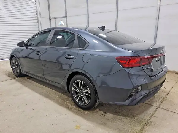 3KPF24AD4RE780991 2024 KIA FORTE - Image 2