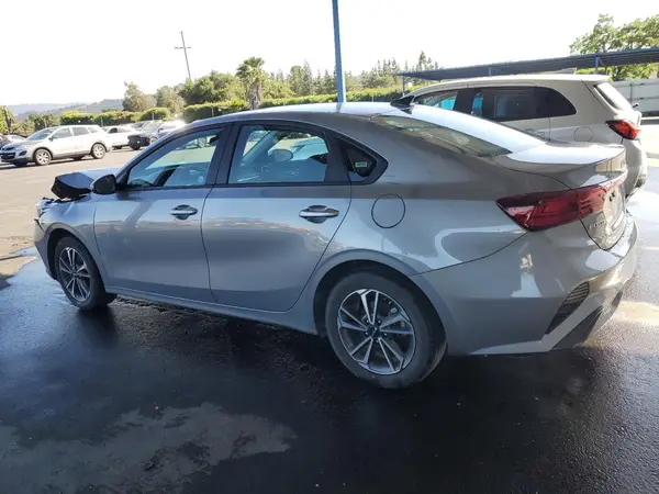 3KPF24AD4RE781154 2024 KIA FORTE - Image 2