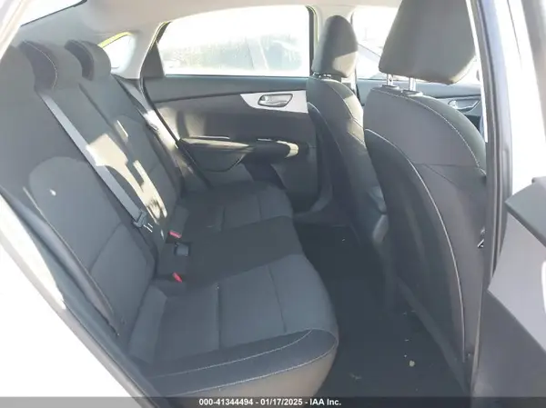 3KPF24AD4RE781722 2024 KIA FORTE - Image 8