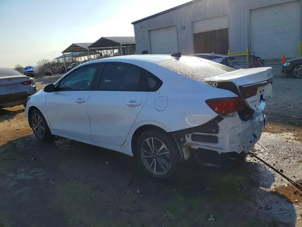 3KPF24AD4RE781736 2024 KIA FORTE - Image 2