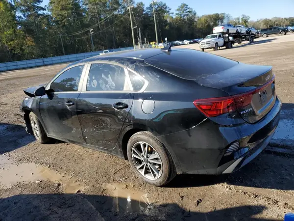 3KPF24AD4RE782711 2024 KIA FORTE - Image 2