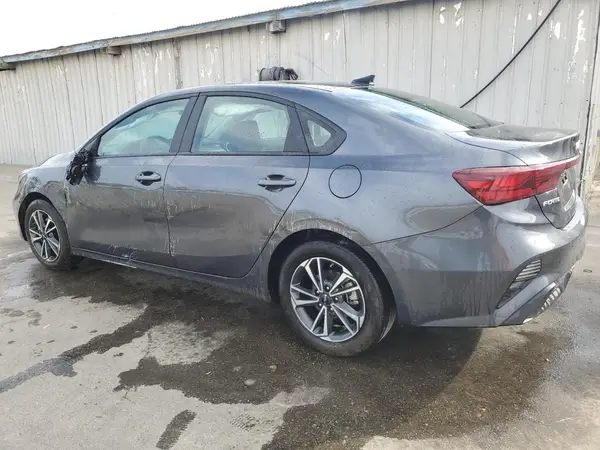 3KPF24AD4RE783325 2024 KIA FORTE - Image 2