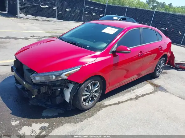 3KPF24AD4RE783597 2024 KIA FORTE - Image 2