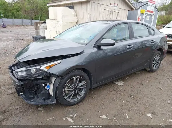 3KPF24AD4RE784877 2024 KIA FORTE - Image 2